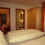 Apartman Eva *