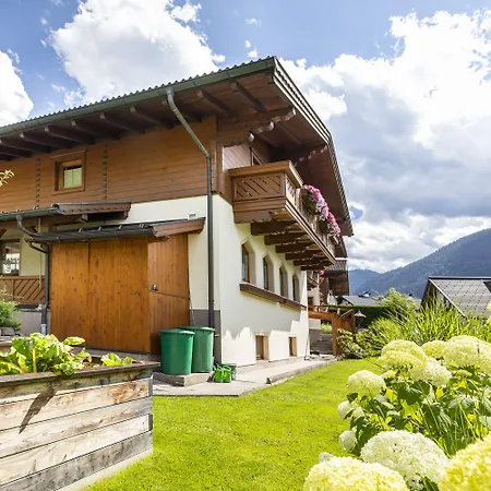 Eva アパート フラッハウ