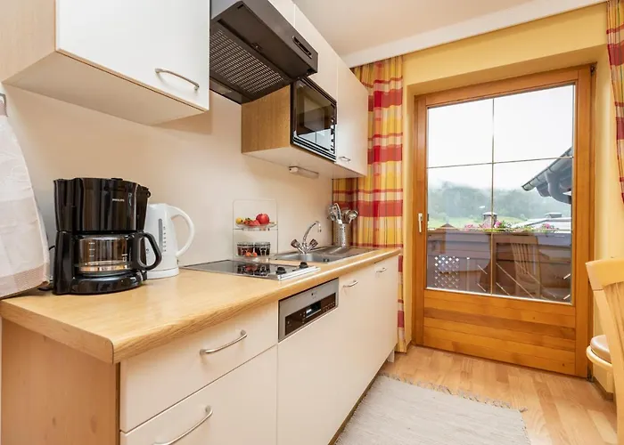 Eva * フラッハウ